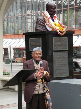 photo of a Speaker at the 2012 Gandhi Garlanding Ceremony